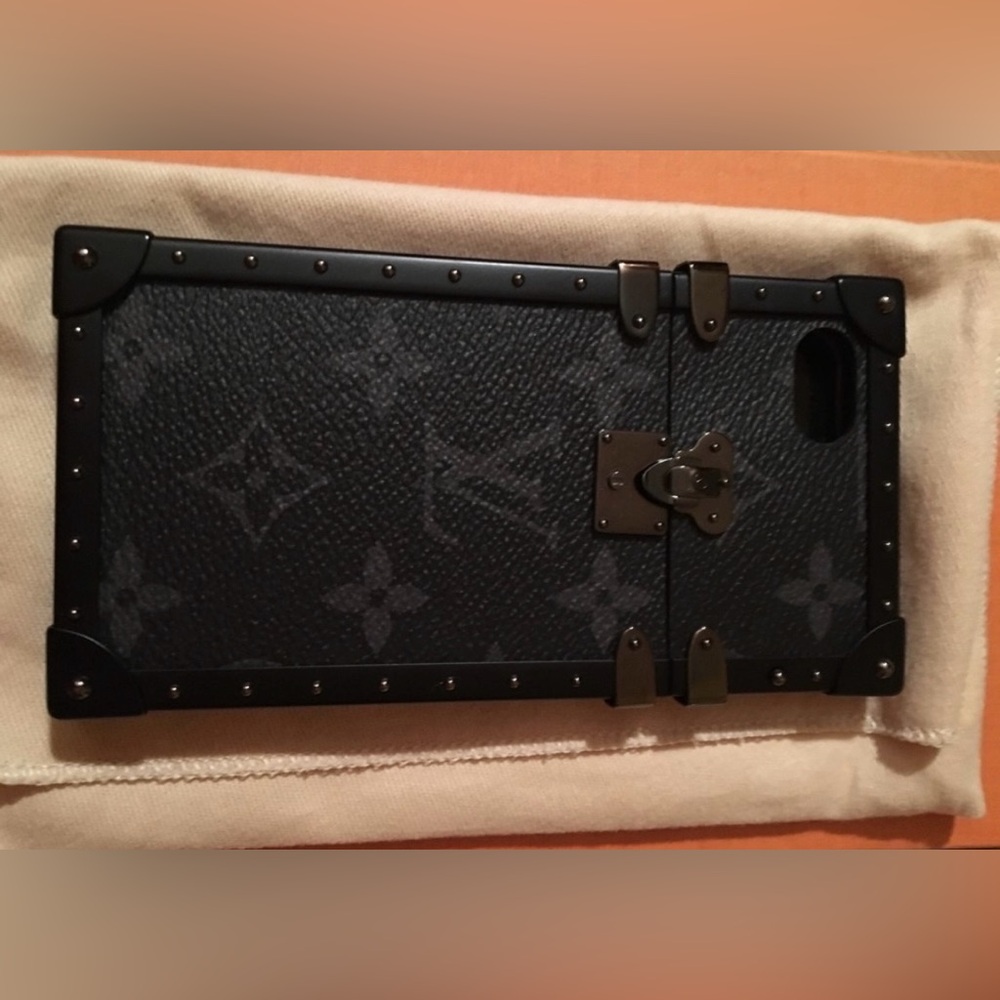 Louis Vuitton Monogram Eye Trunk iPhone 7 Case 🖤 NWT - Picture 9 of 10